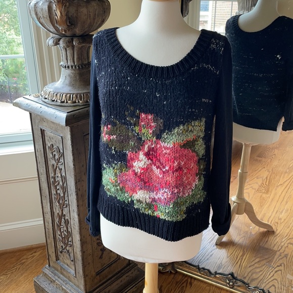 Free people sweater 🌹 - Picture 3 of 7